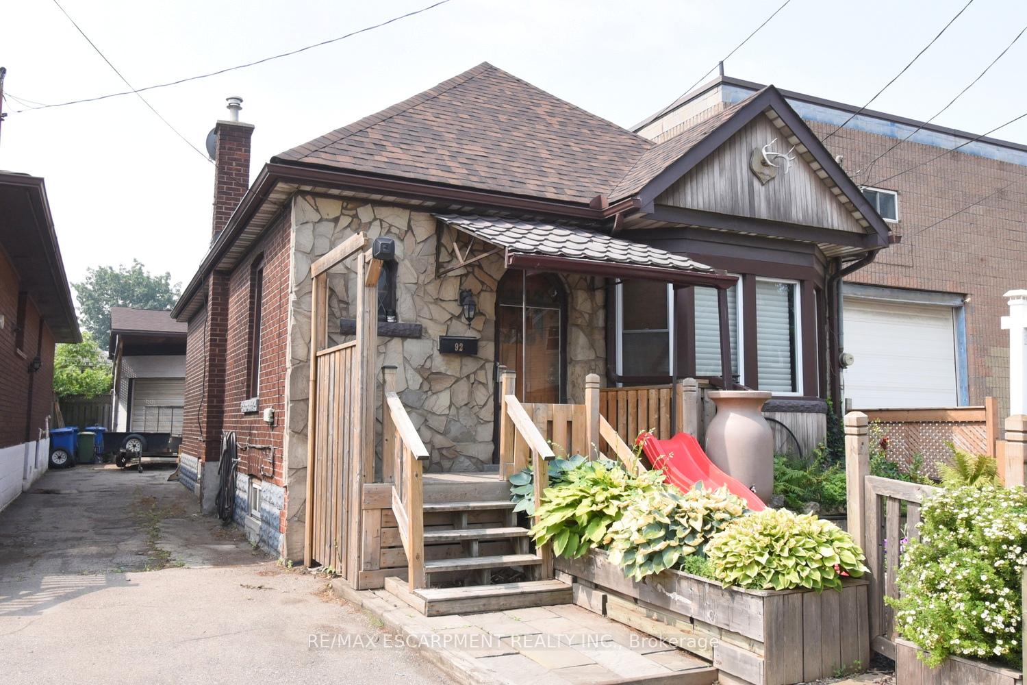 92-gertrude-street-hamilton-ontario-x12546130