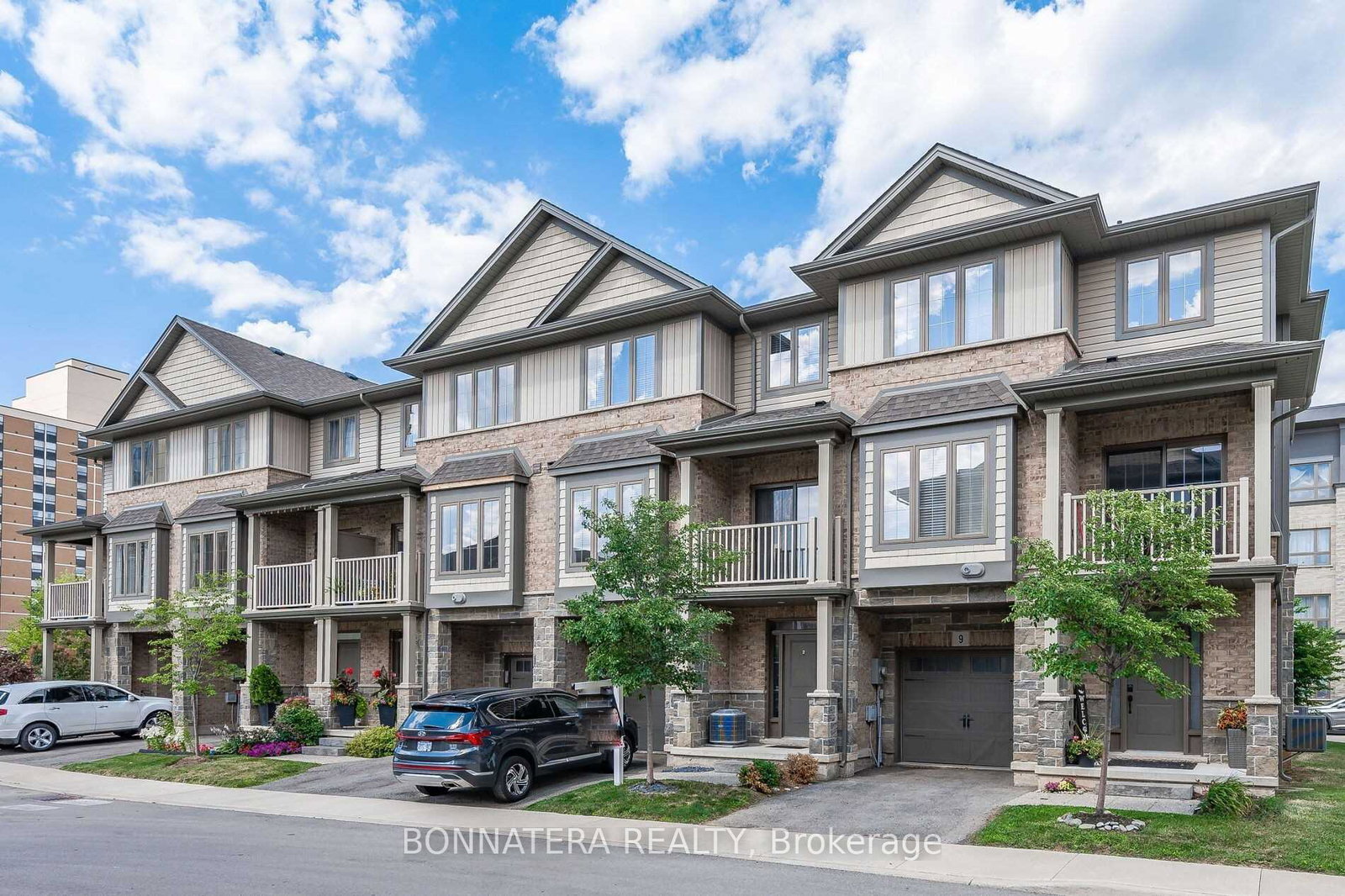 7-lakefront-drive-hamilton-ontario-x12546486