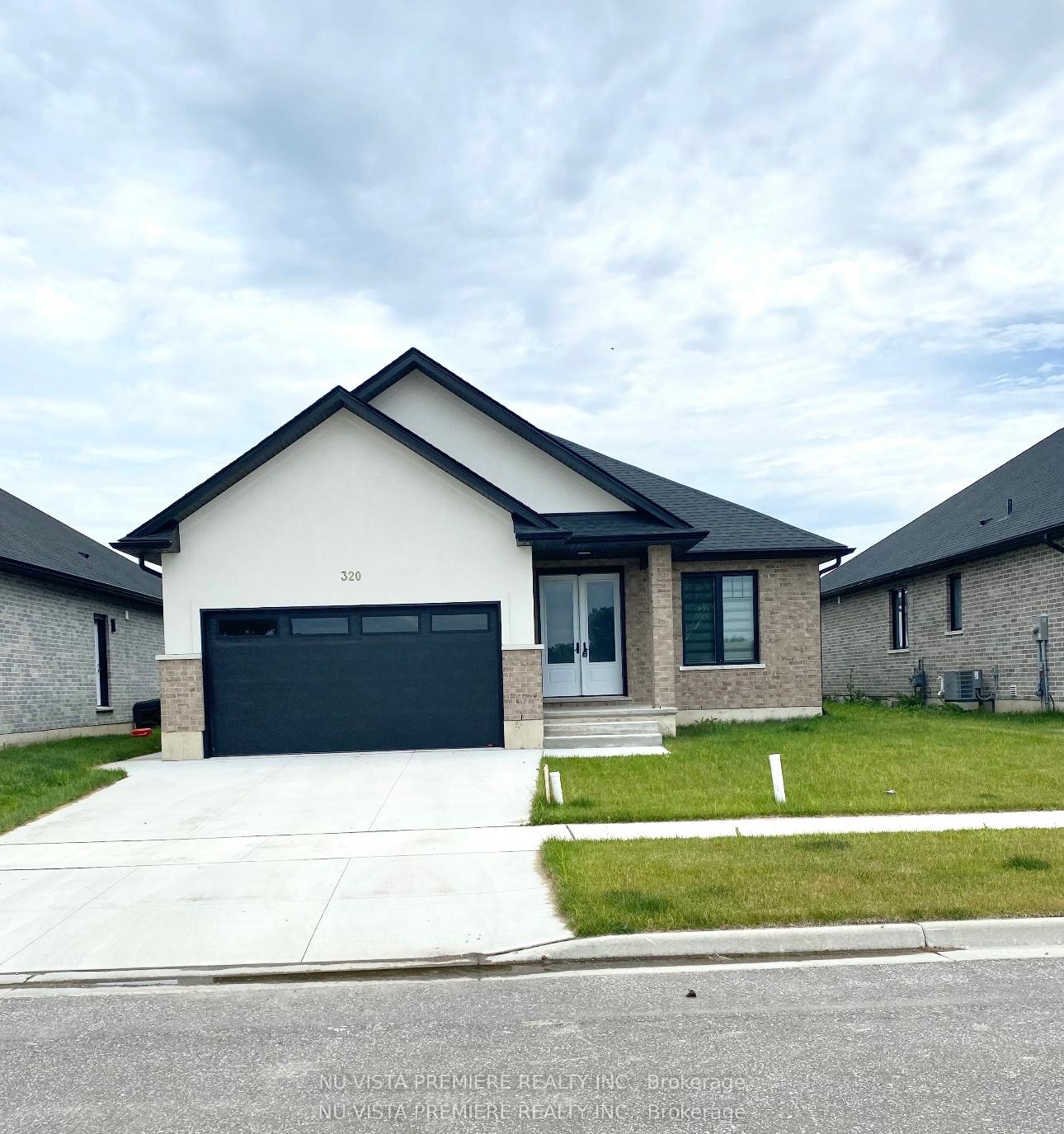 320-stathis-boulevard-sarnia-ontario-x12547442