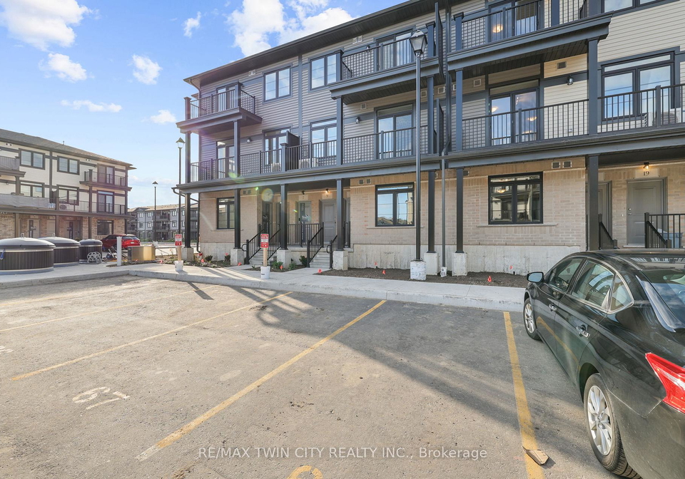lomond-lane-kitchener-ontario-x12548124