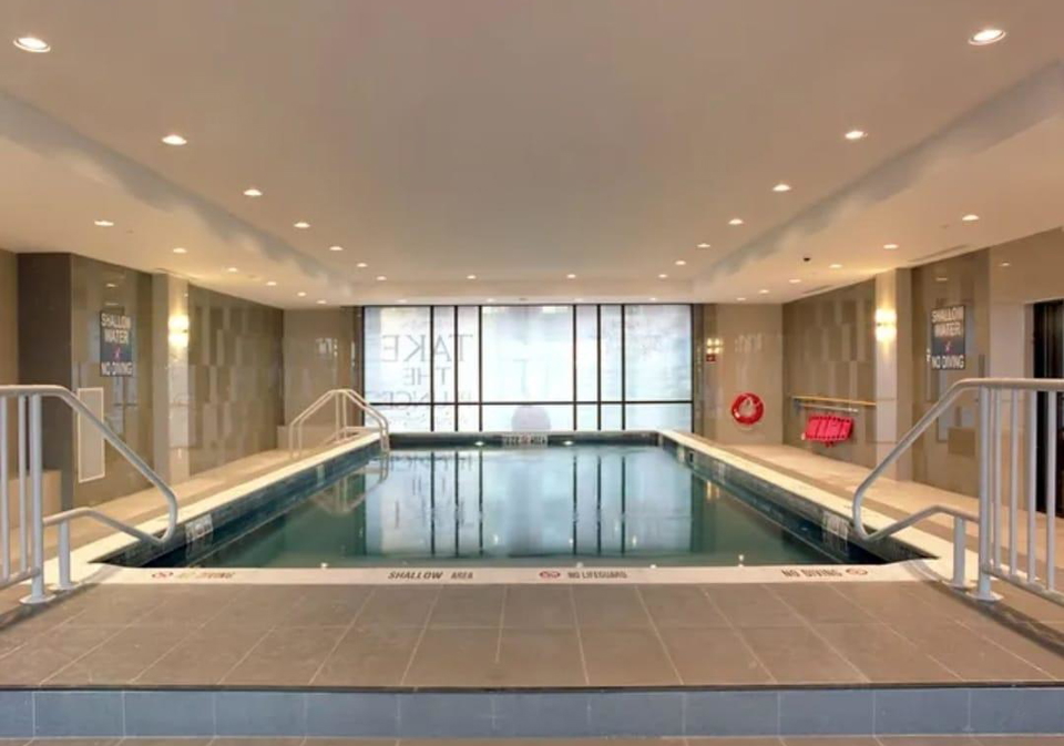 150-main-street-w-hamilton-ontario-x12548644