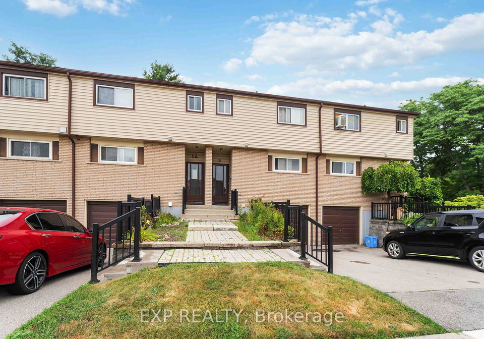 10-claudette-gate-hamilton-ontario-x12548704