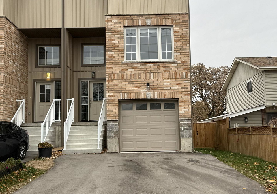 216-union-street-n-cambridge-ontario-x12548820