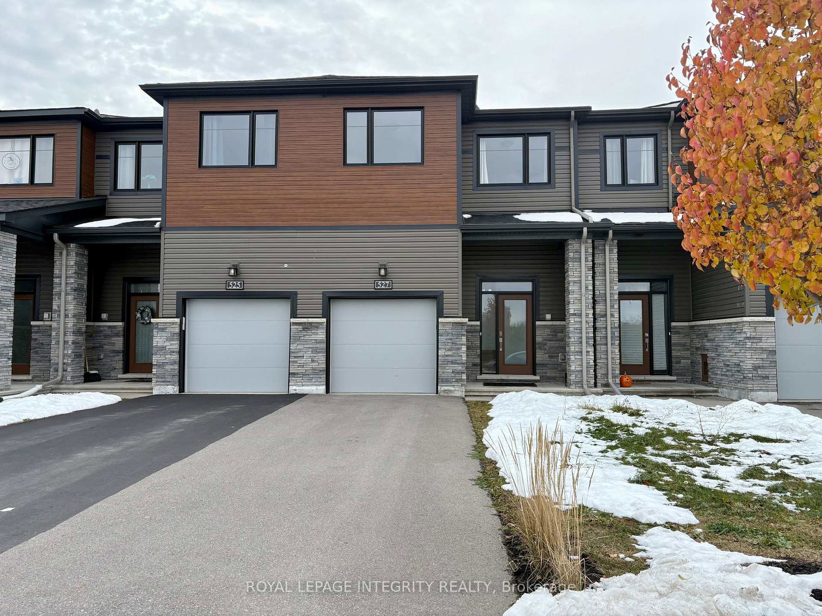 527-winterset-road-ne-kanata-ontario-x12548826