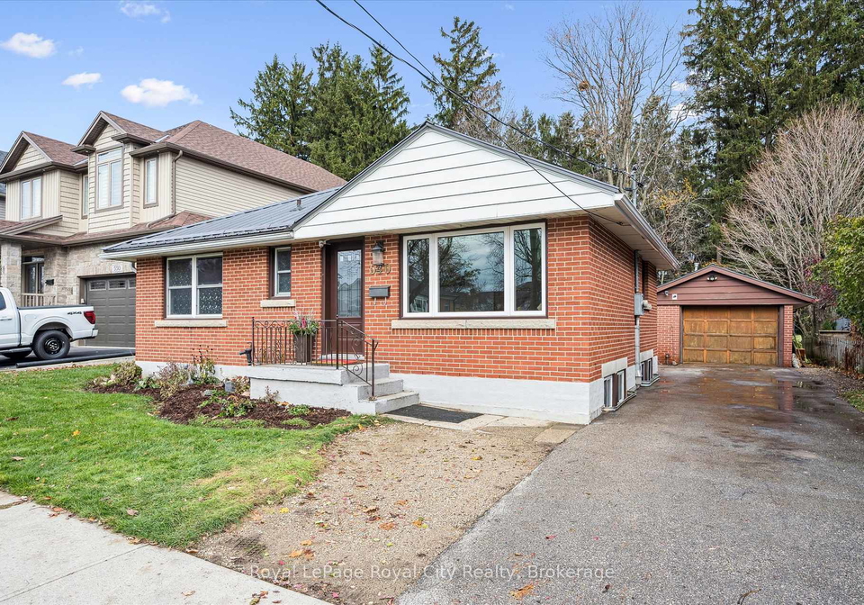 540-james-street-centre-wellington-ontario-x12548840