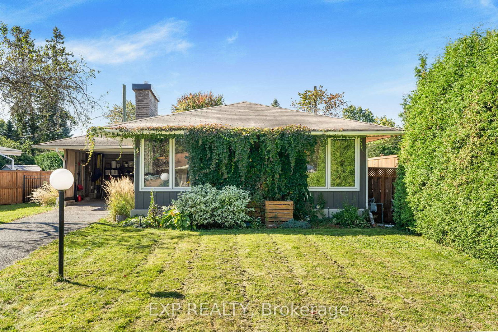 4-aberfeldy-street-ottawa-ontario-x12548972
