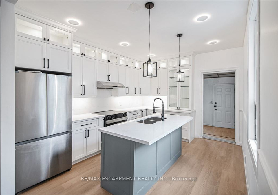 48-aikman-avenue-hamilton-ontario-x12549392