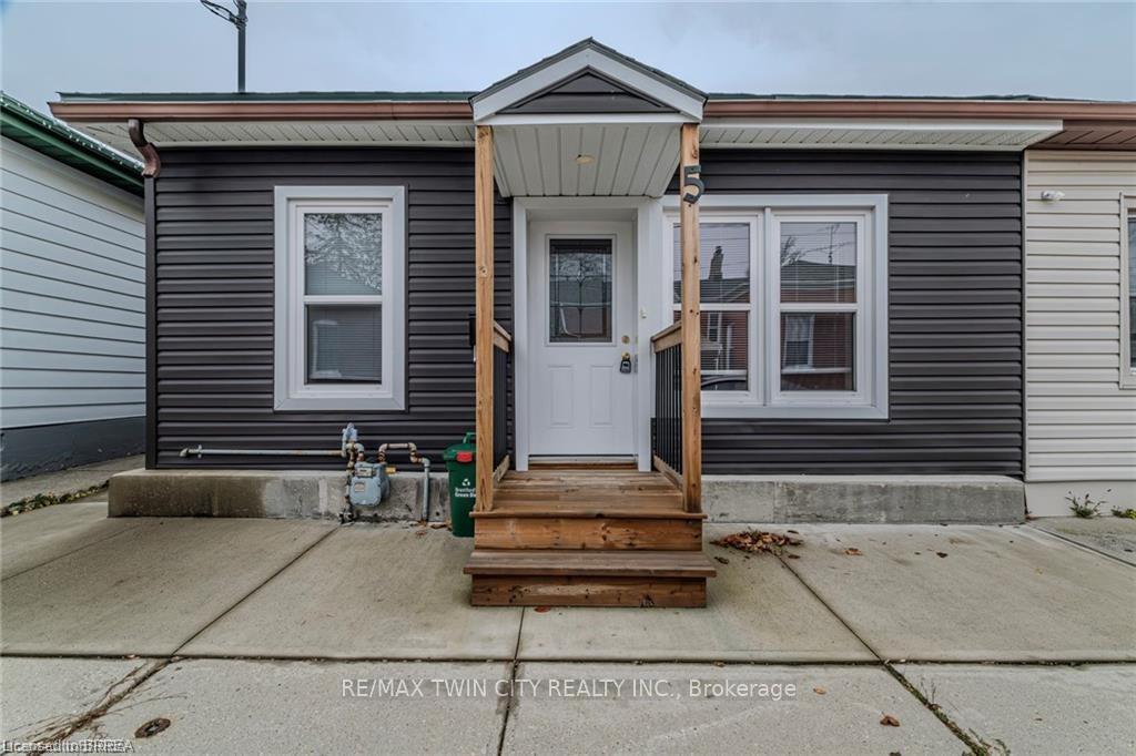 5-halls-avenue-brantford-ontario-x12550170