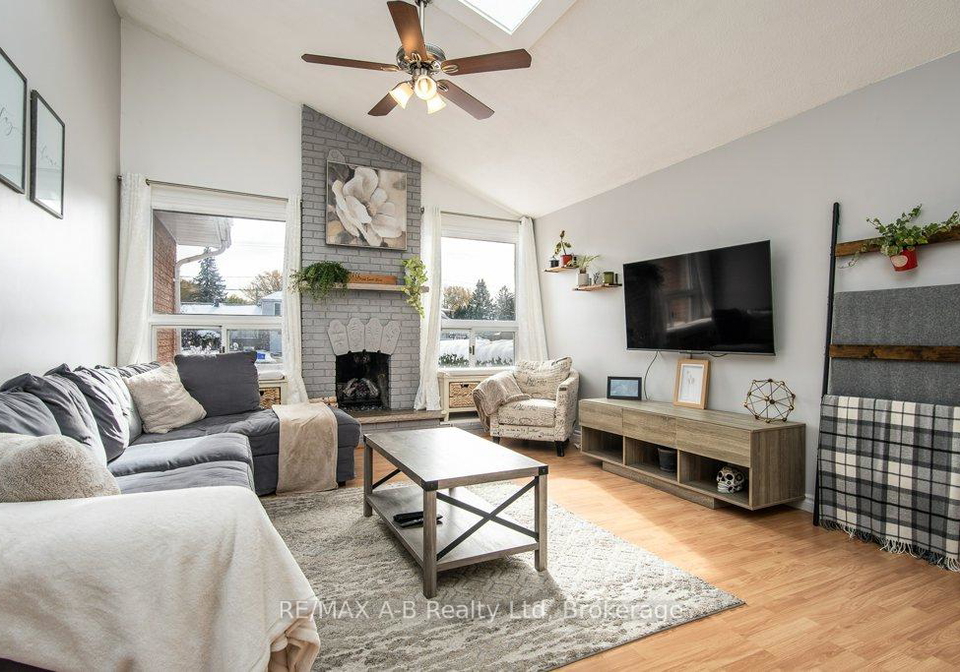1047-devonshire-avenue-woodstock-ontario-x12550724