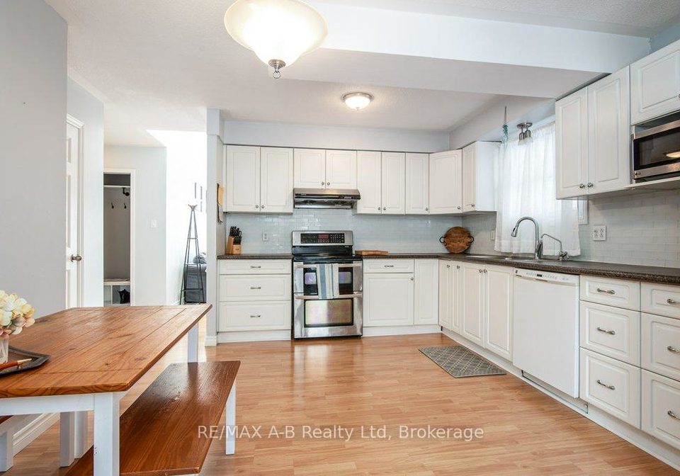 1047-devonshire-avenue-woodstock-ontario-x12550724