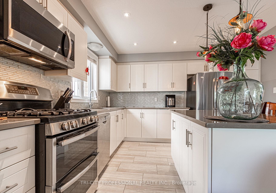 53-aberdeen-street-centre-wellington-ontario-x12551260
