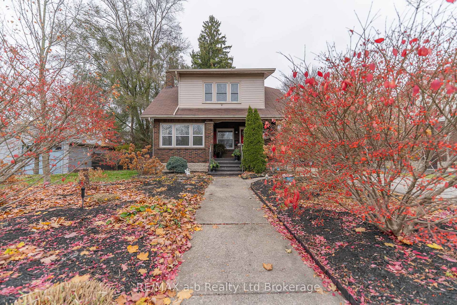 30-concession-street-w-tillsonburg-ontario-x12551582