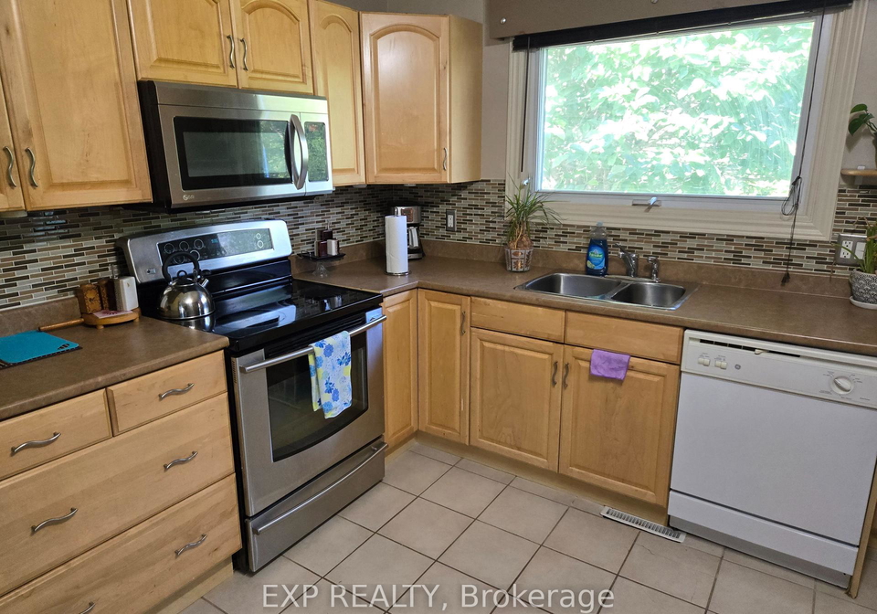 1990-belcourt-boulevard-ottawa-ontario-x12551846