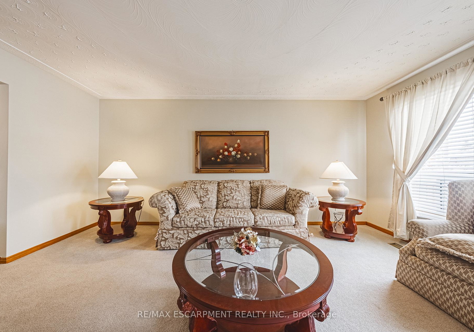 19-hadeland-avenue-hamilton-ontario-x12552076