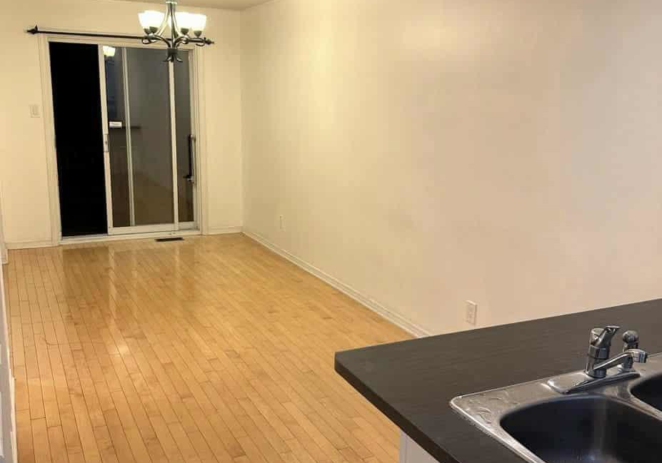 99-woodbury-crescent-ottawa-ontario-x12552088