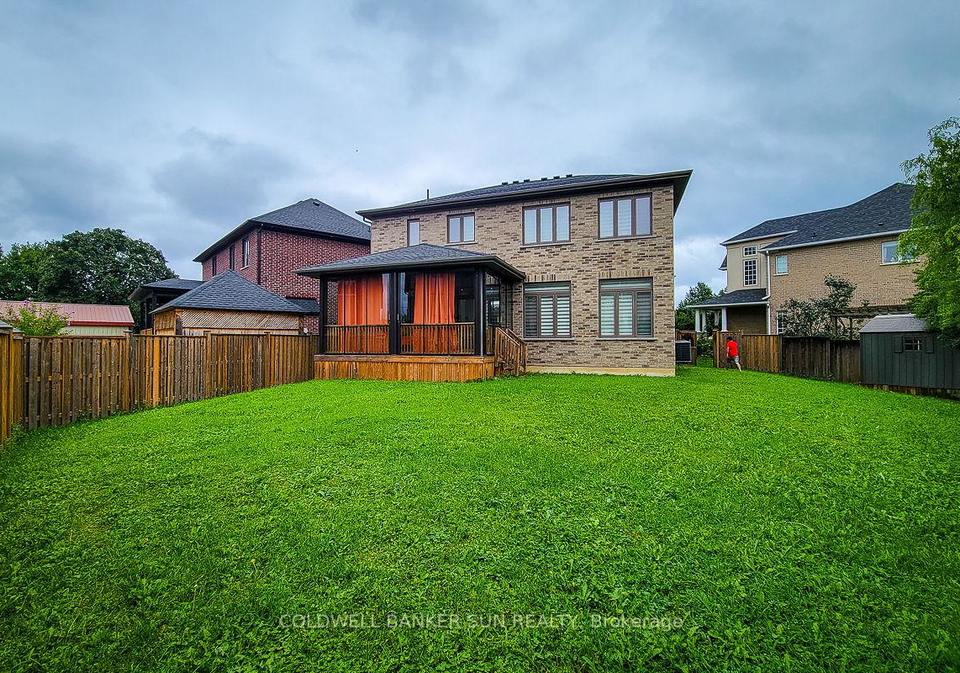 32-kingspoint-circle-hamilton-ontario-x12552144
