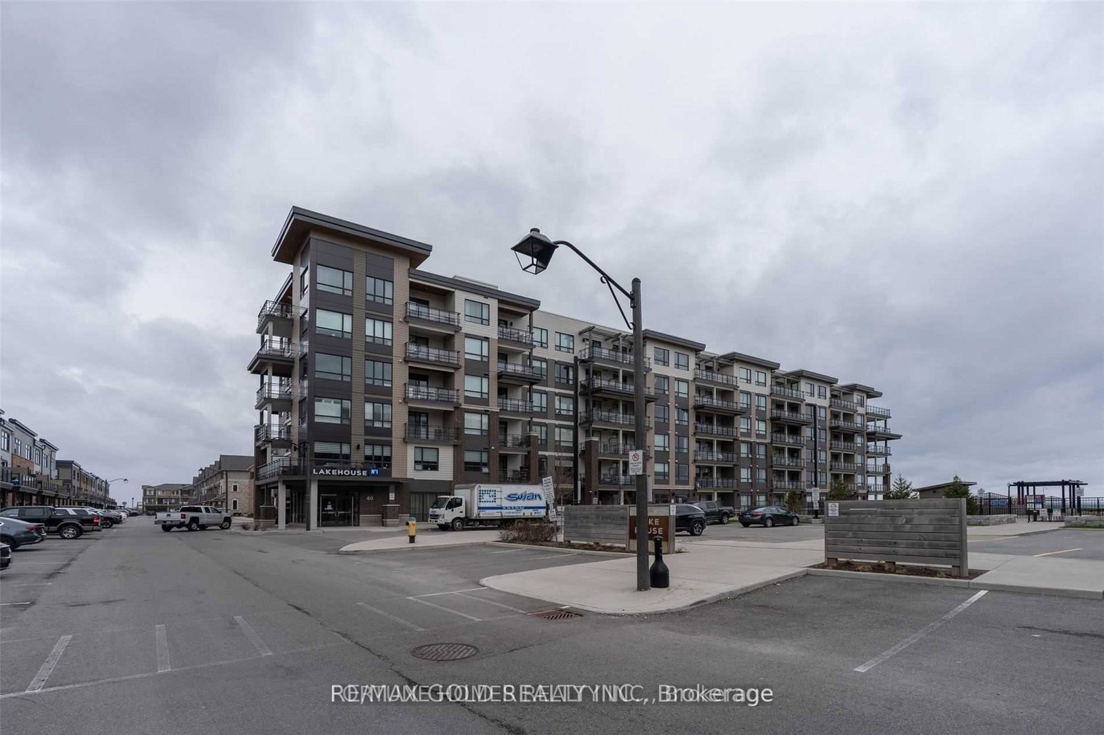 40-esplanade-lane-grimsby-ontario-x12552790