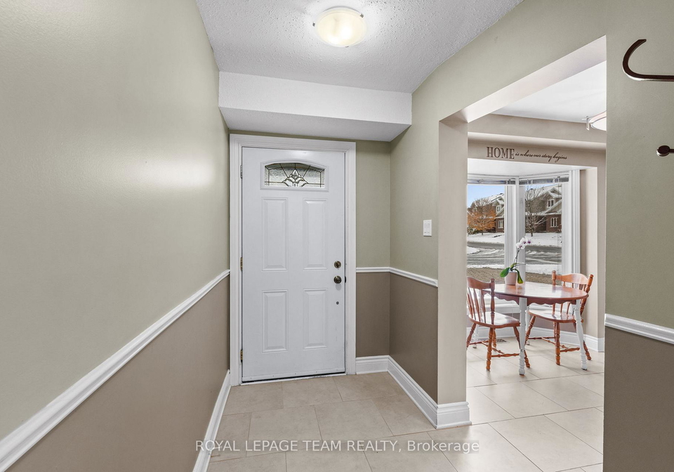 828-kingfisher-crescent-ottawa-ontario-x12552988