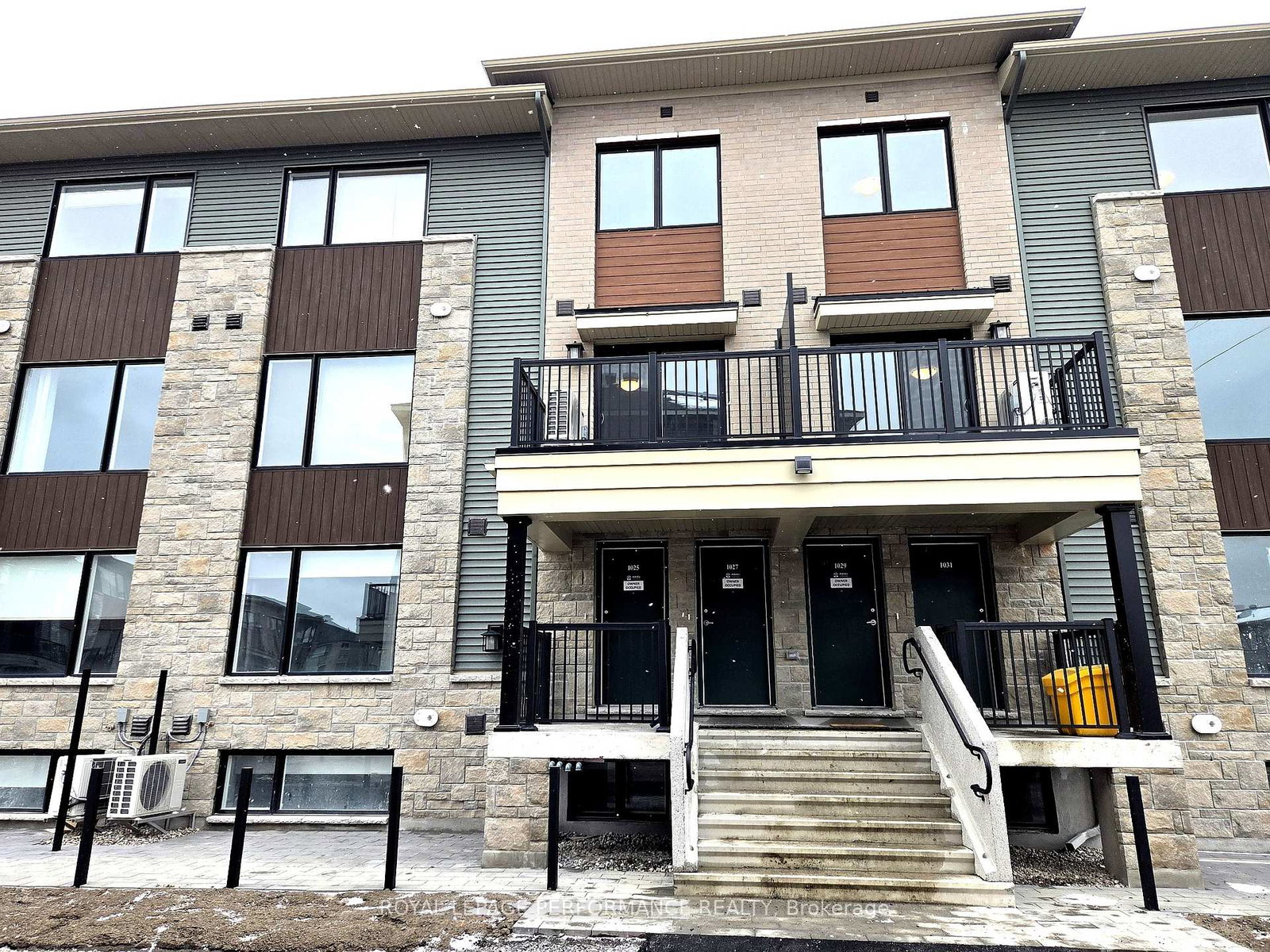 1025-creekway-private-kanata-ontario-x12553422