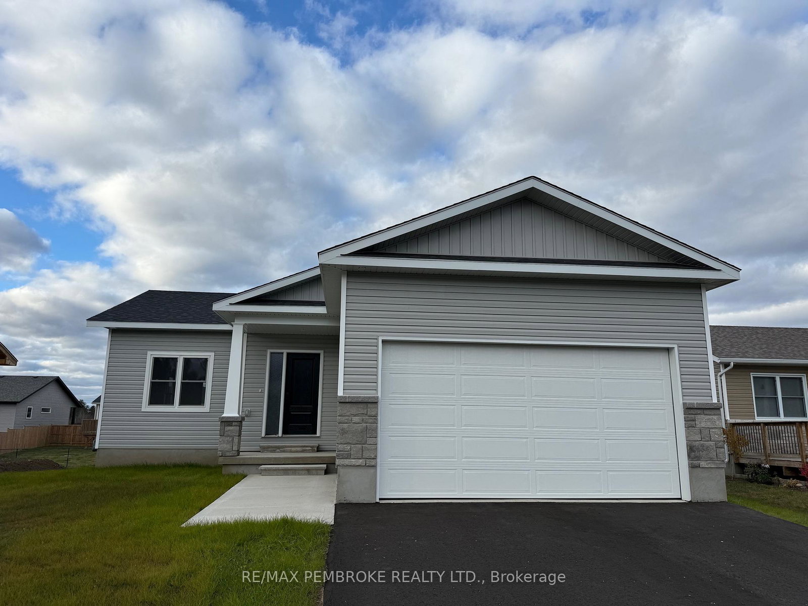 14-durant-street-petawawa-ontario-x12553466