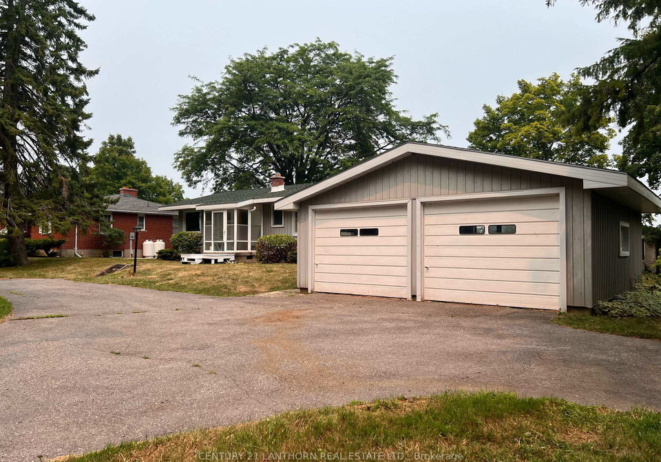 11468-loyalist-parkway-prince-edward-county-ontario-x12554084