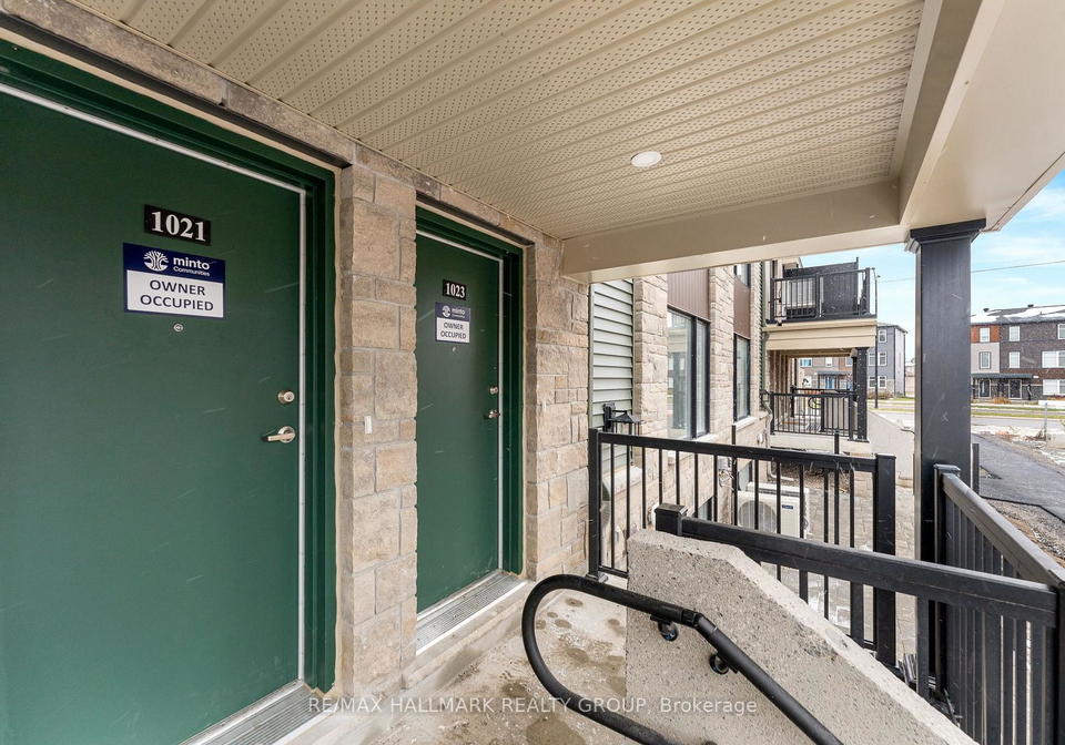1023-creekway-private-kanata-ontario-x12554286