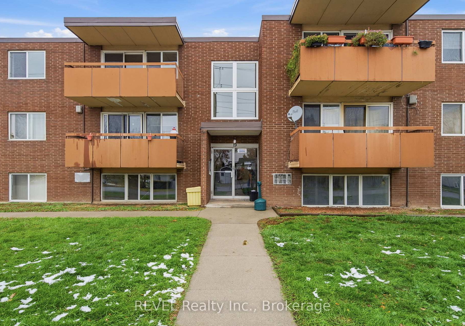 19-manchester-avenue-st-catharines-ontario-x12554502