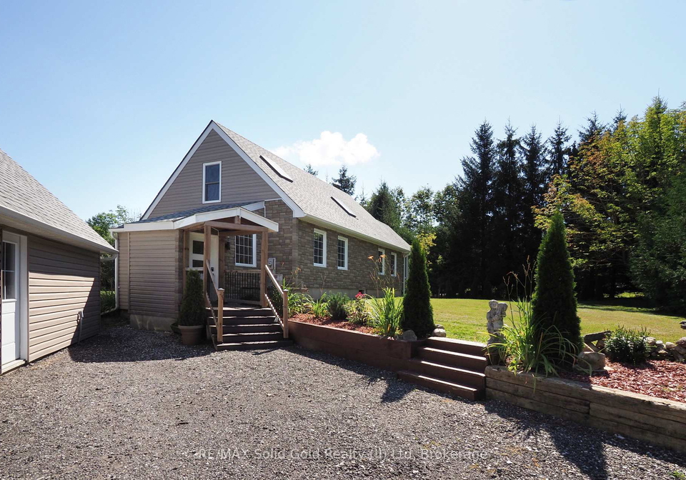 7201-highway-6-mapleton-ontario-x12554612