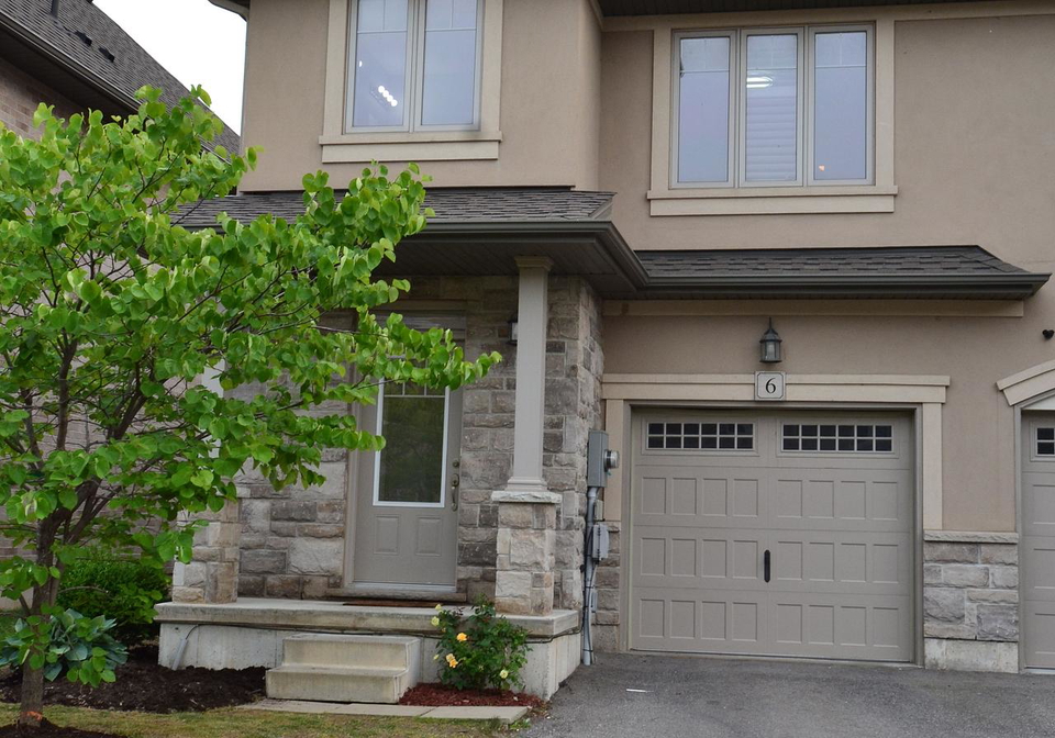 98-shoreview-place-hamilton-ontario-x12554950