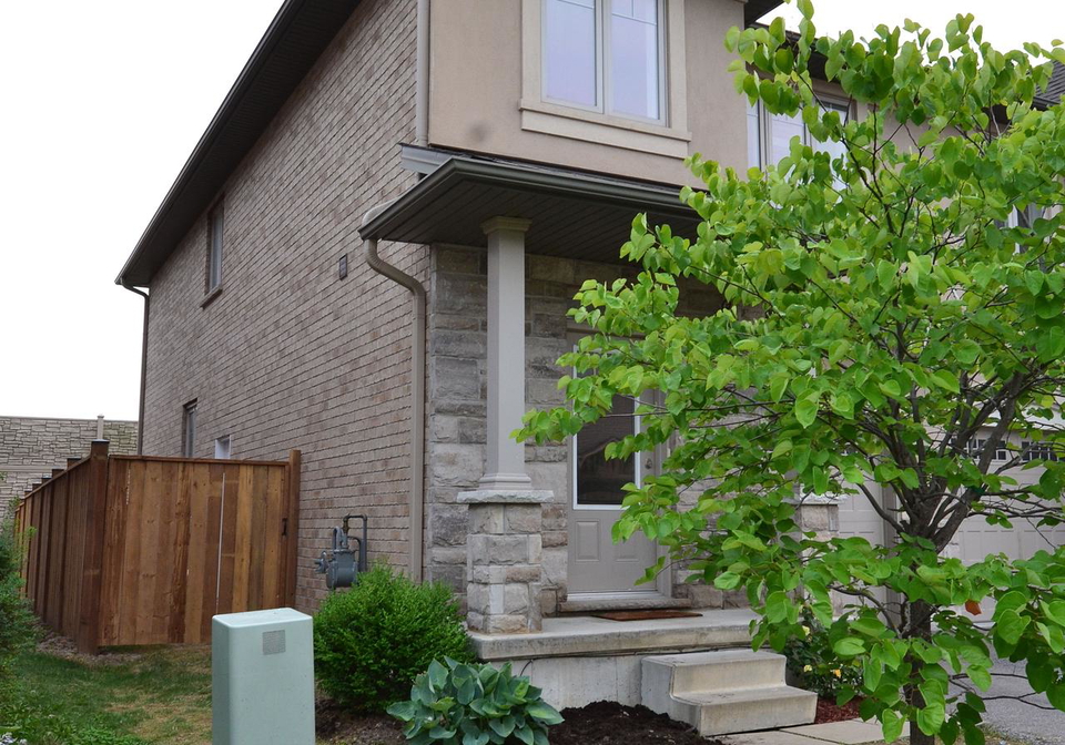98-shoreview-place-hamilton-ontario-x12554950