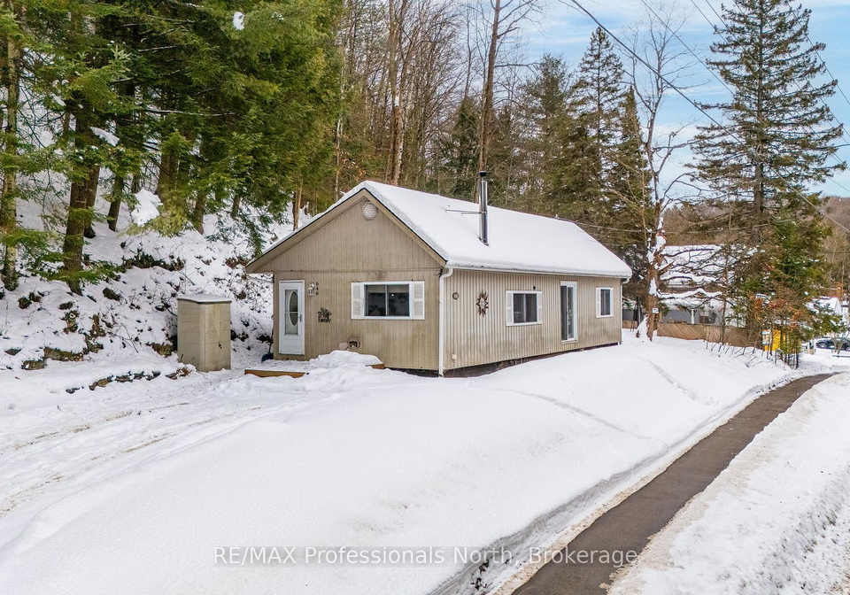 646-mountain-street-dysart-et-al-ontario-x12555136