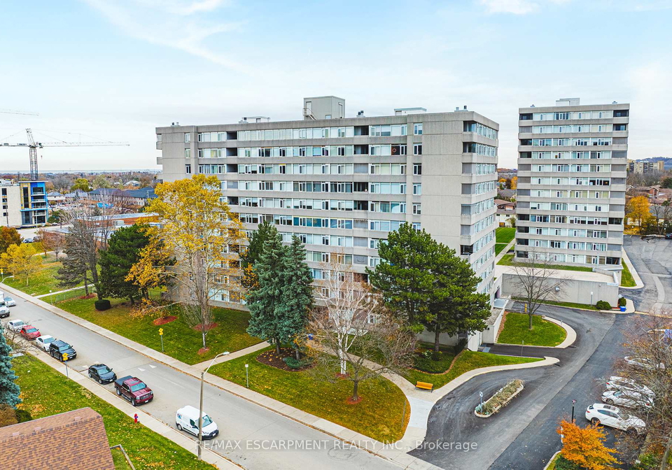 30-harrisford-street-hamilton-ontario-x12555234