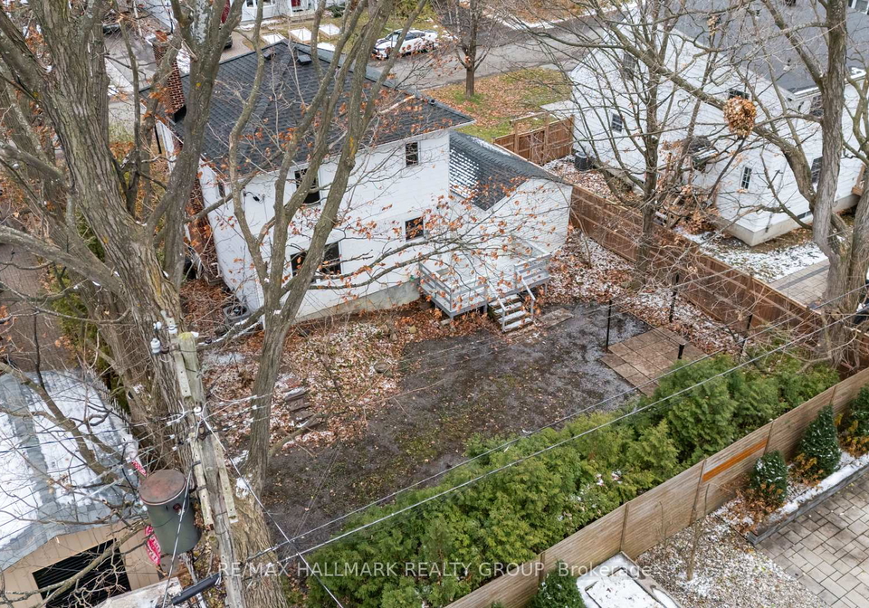 9-bedford-crescent-ottawa-ontario-x12556026