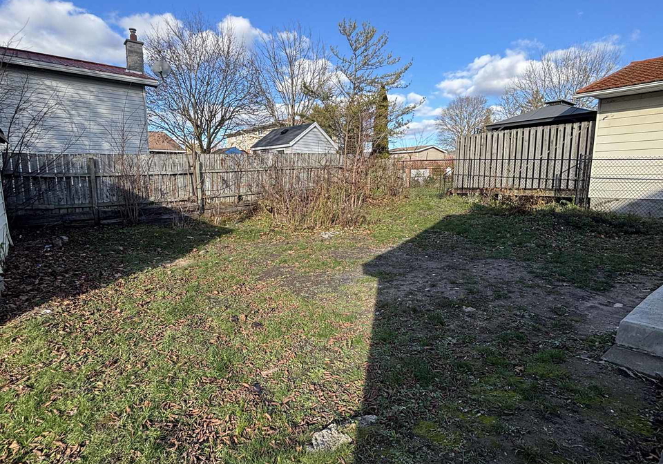 10-alfred-street-quinte-west-ontario-x12556276
