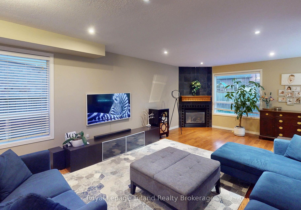 566-alberta-avenue-woodstock-ontario-x12556452