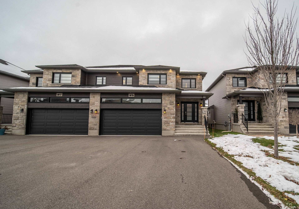 727-azure-street-n-russell-ontario-x12556678