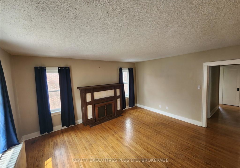 4865-simcoe-street-niagara-falls-ontario-x12558102