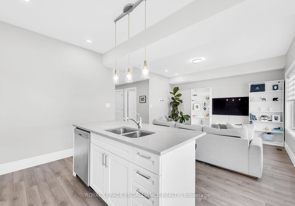 74-campbell-crescent-prince-edward-county-ontario-x12558592