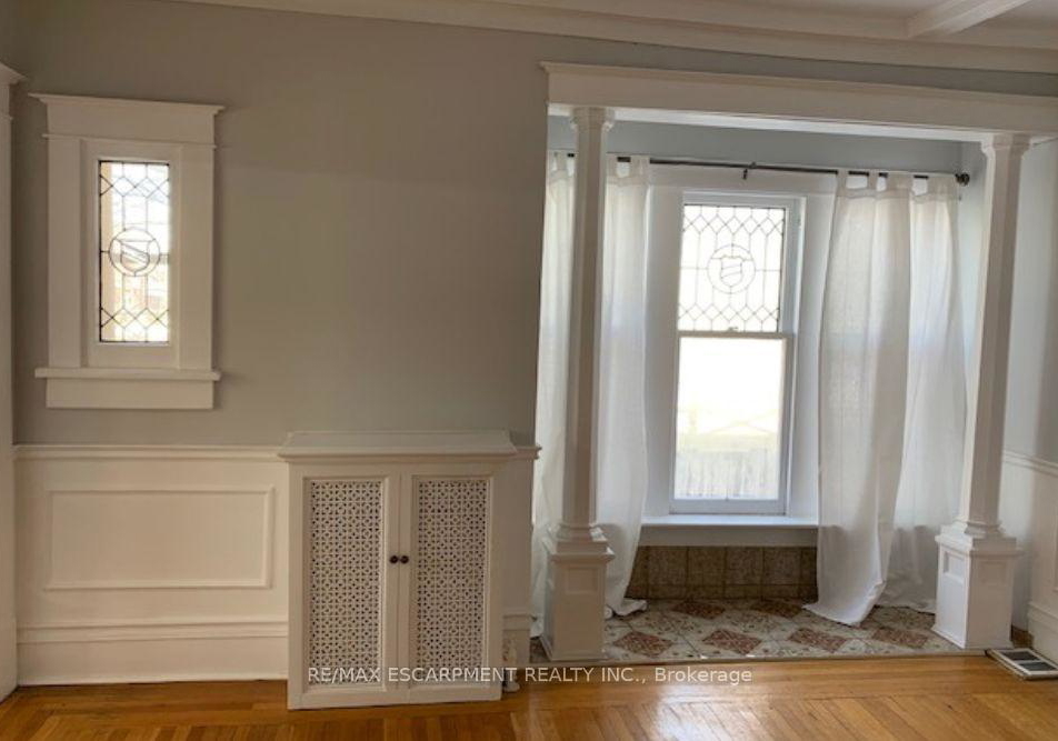 2-undermount-avenue-hamilton-ontario-x12558618