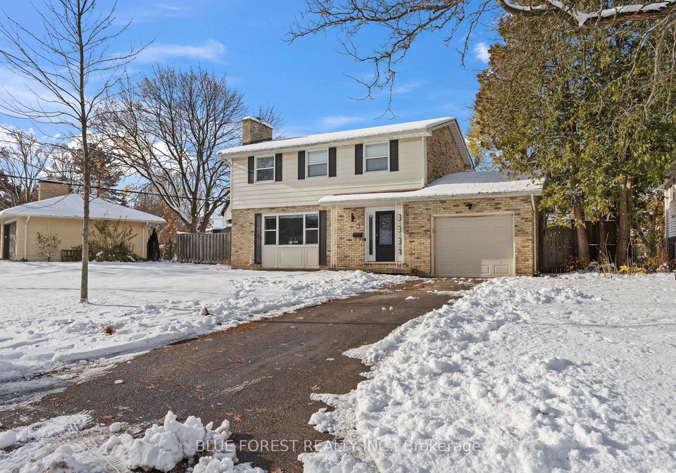 6-gretna-green-london-north-ontario-x12558888
