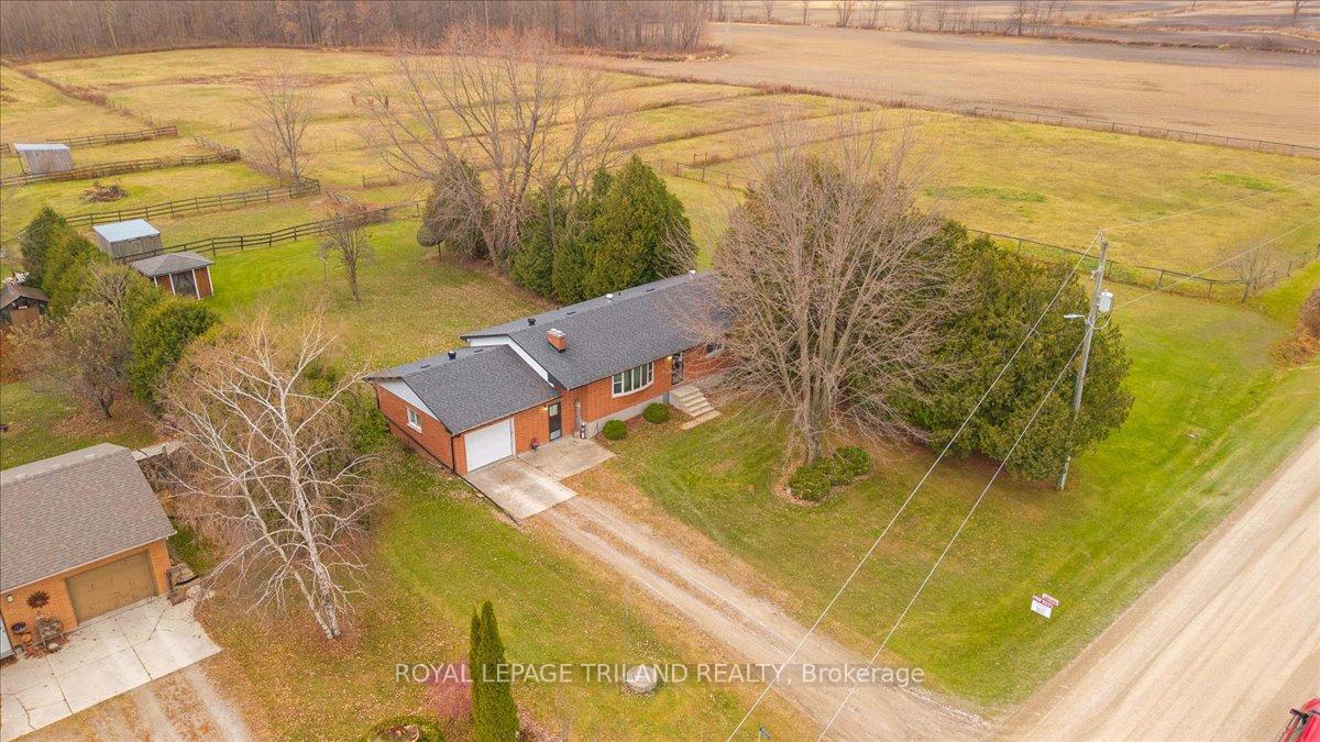 22827-mayfair-road-southwest-middlesex-ontario-x12559446