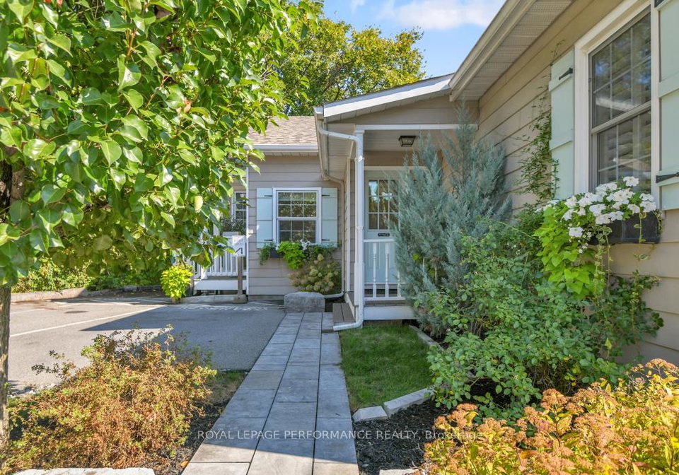 5583-manotick-main-street-ottawa-ontario-x12559470