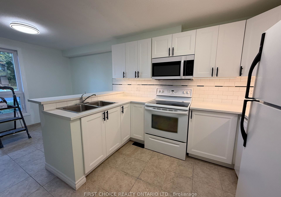 7913-jeanne-darc-boulevard-ottawa-ontario-x12559730