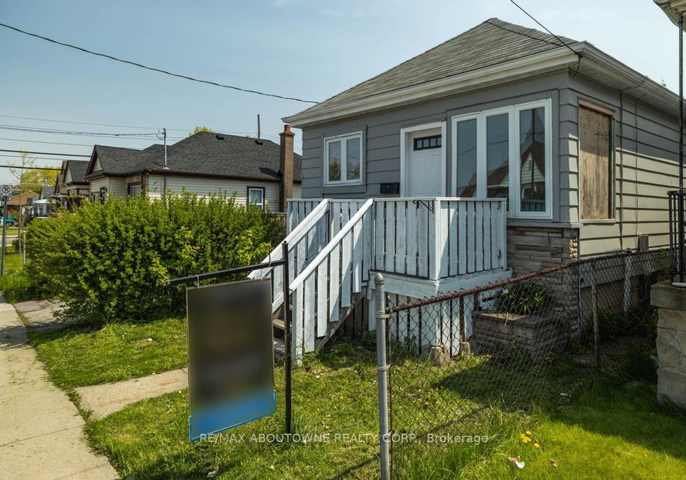 126-harmony-avenue-hamilton-ontario-x12559900