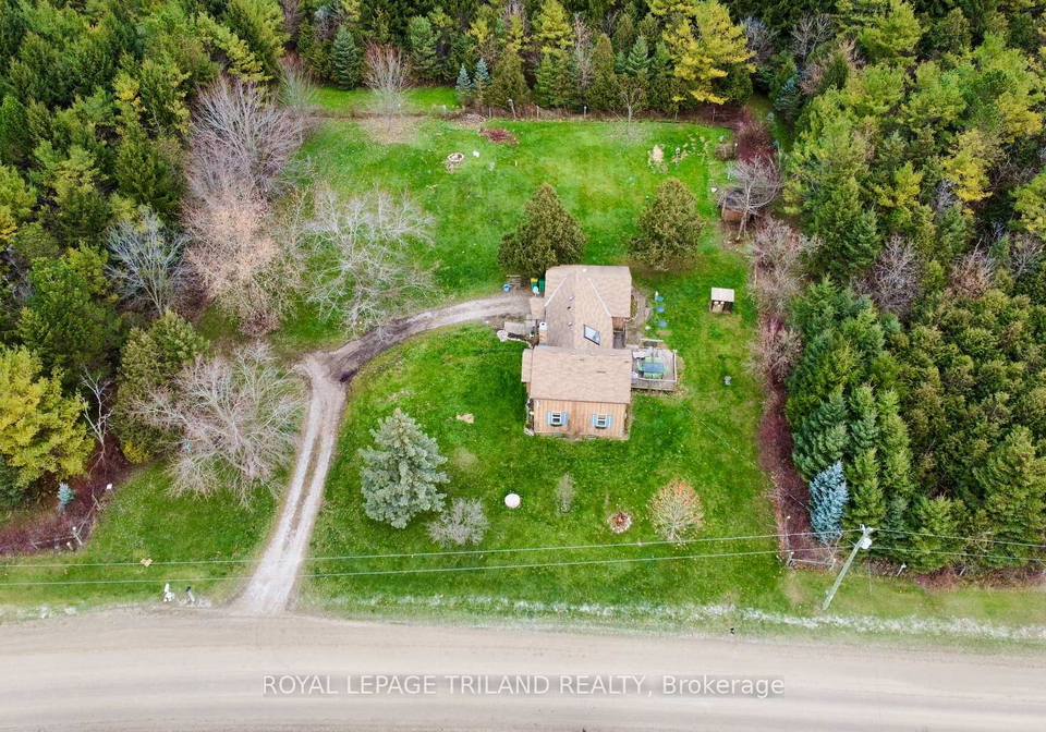 21622-dundonald-road-southwest-middlesex-ontario-x12559918