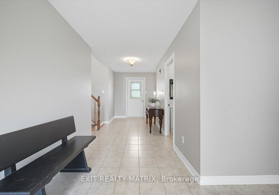 8089-laurie-lane-ottawa-ontario-x12559998