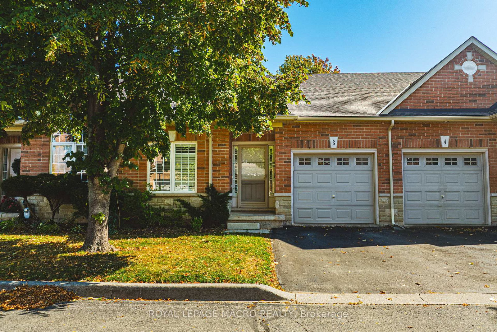 16livingston-avenue-grimsby-ontario-x12560316
