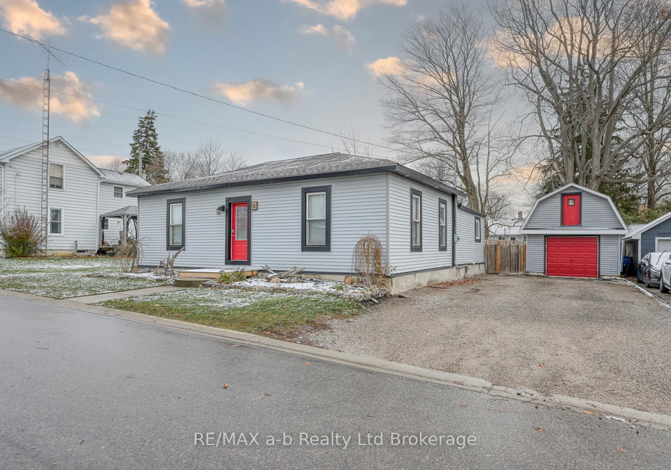 8-victoria-street-norwich-ontario-x12560654
