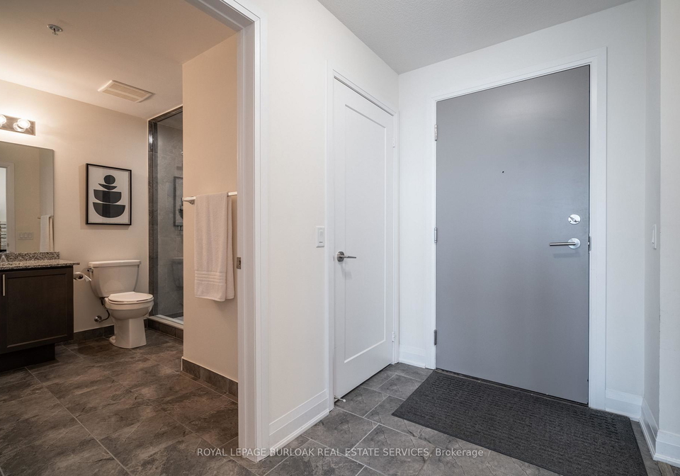 16-concord-place-grimsby-ontario-x12560696