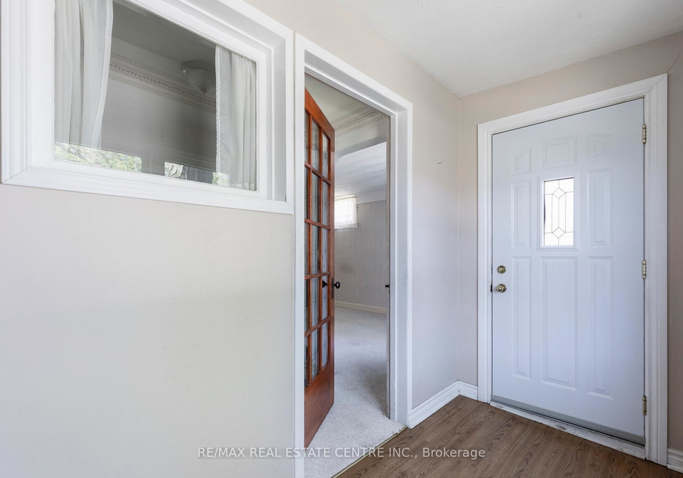 27-barons-avenue-n-hamilton-ontario-x12560736